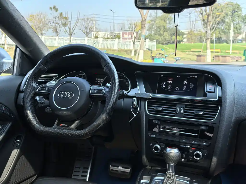 Audi RS 5 2015 — фото 13
