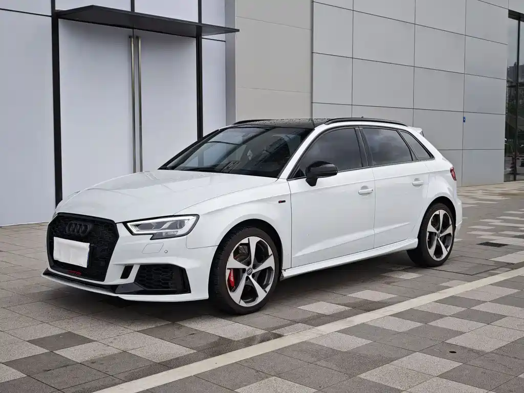 Audi A3 2017 — фото 1