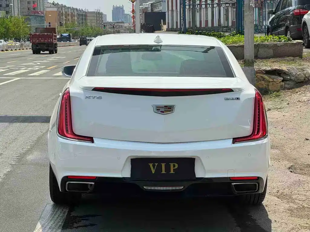 Cadillac XTS 2018 — фото 8