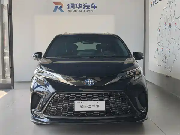 Toyota Granvia 2023