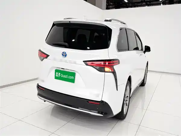 Toyota Sienna 2021
