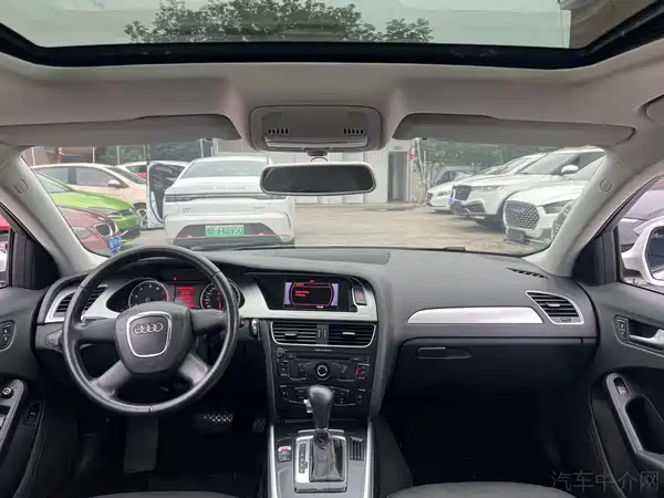 Audi A4L 2011