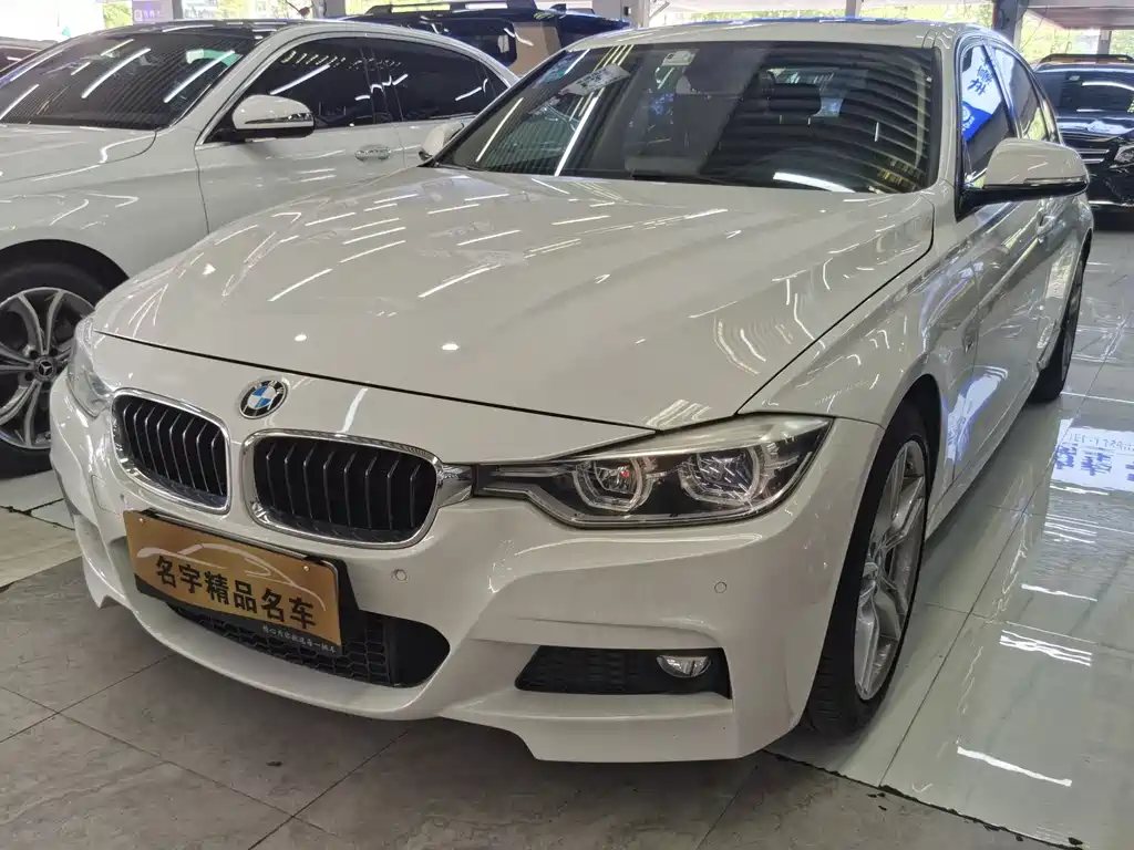 BMW 3 Series 2018 — фото 1