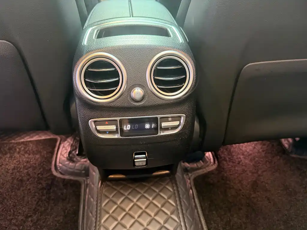 Mercedes-Benz GLC 2023 — фото 10