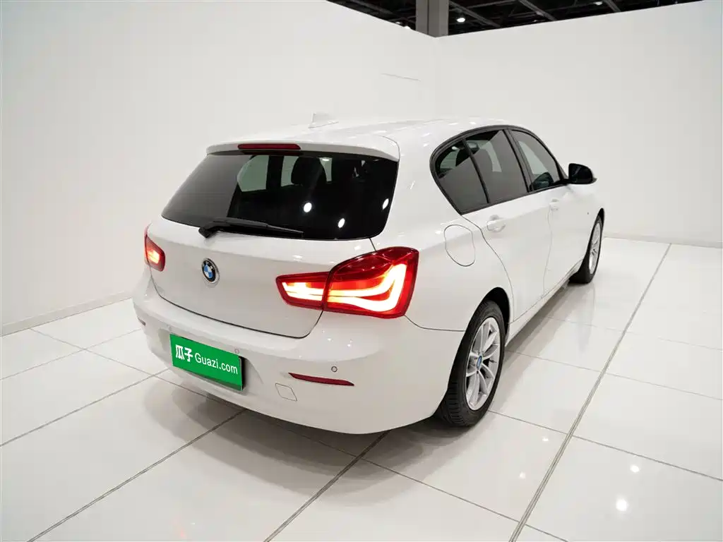 BMW 1 Series 2018 — фото 5