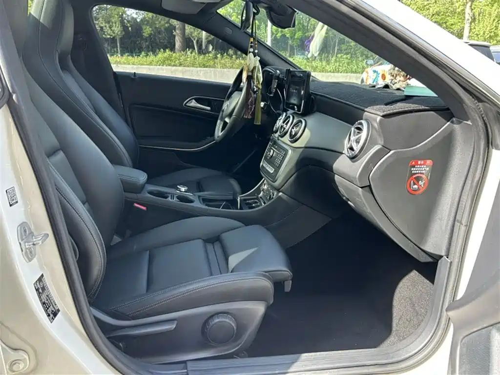 Mercedes-Benz CLA 2017 — фото 18