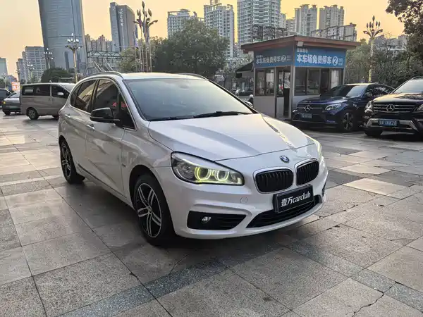 BMW 2 Series Station Wagon 2016