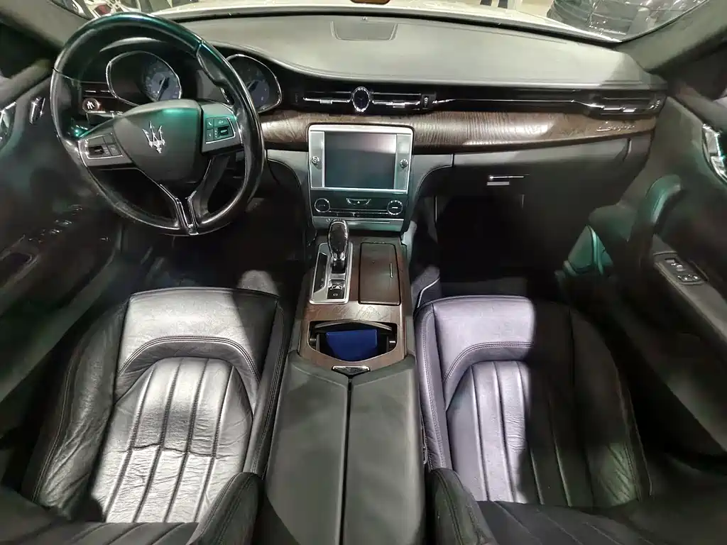 Maserati Quattroporte 2014 — фото 12