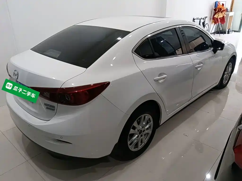 Mazda 3 Axela 2016 — фото 7