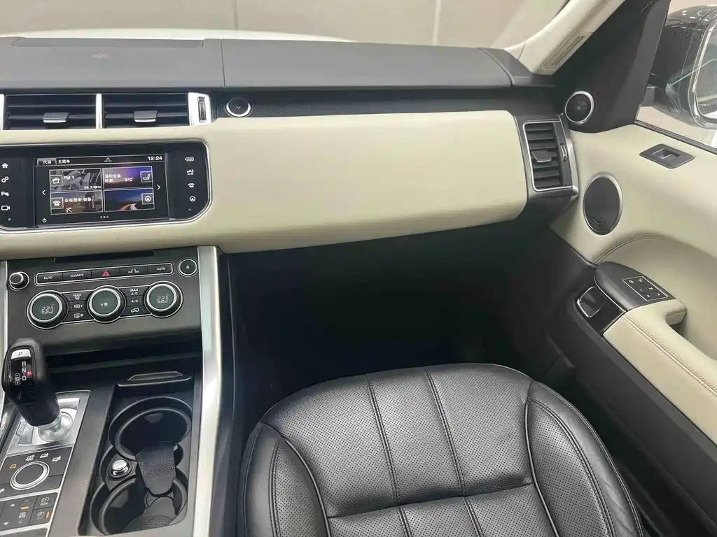 Land Rover Range Rover Sport 2016 — фото 10