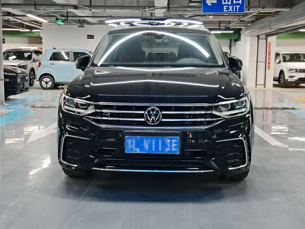 Volkswagen Tiguan L 2023 — фото 2