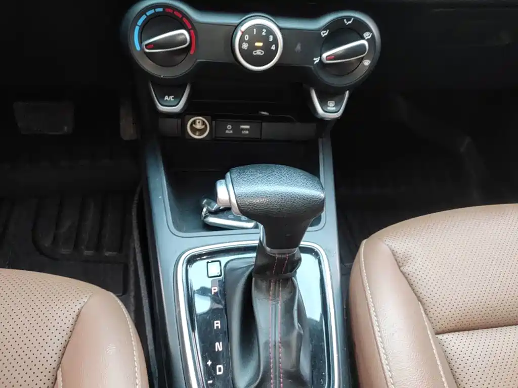 Kia KX CROSS 2018 — фото 14