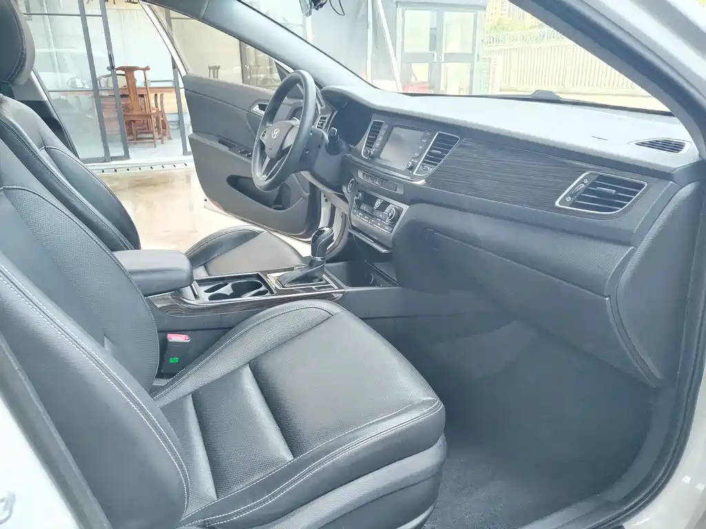 Hyundai Mistra 2016 — фото 10