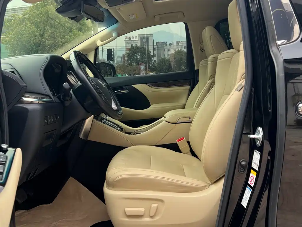 Toyota Alphard 2020 — фото 9