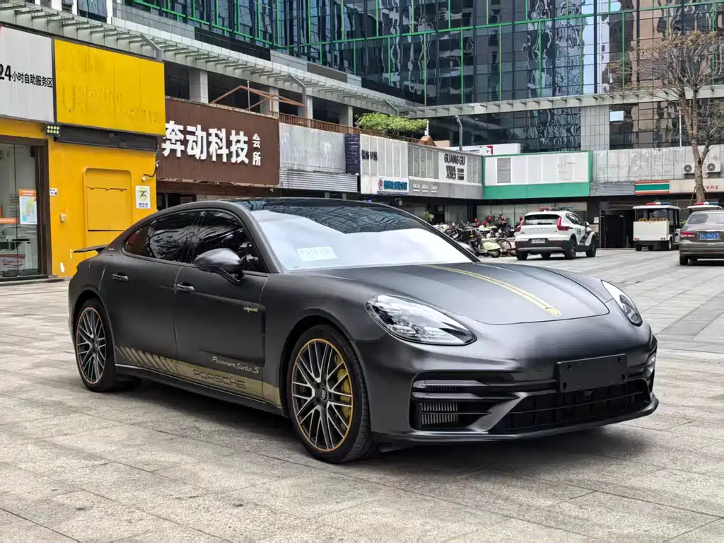 Porsche Panamera Hybrid 2023 — фото 1