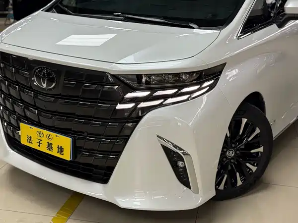 Toyota Alphard 2024