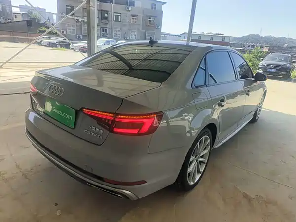 Audi A4L 2019