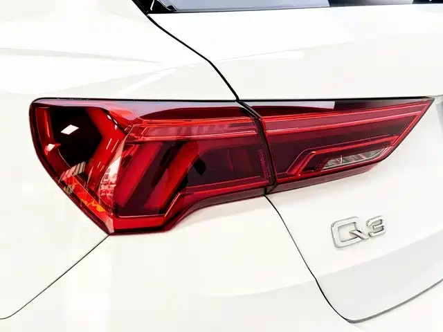 Audi Q3 2019 — фото 17