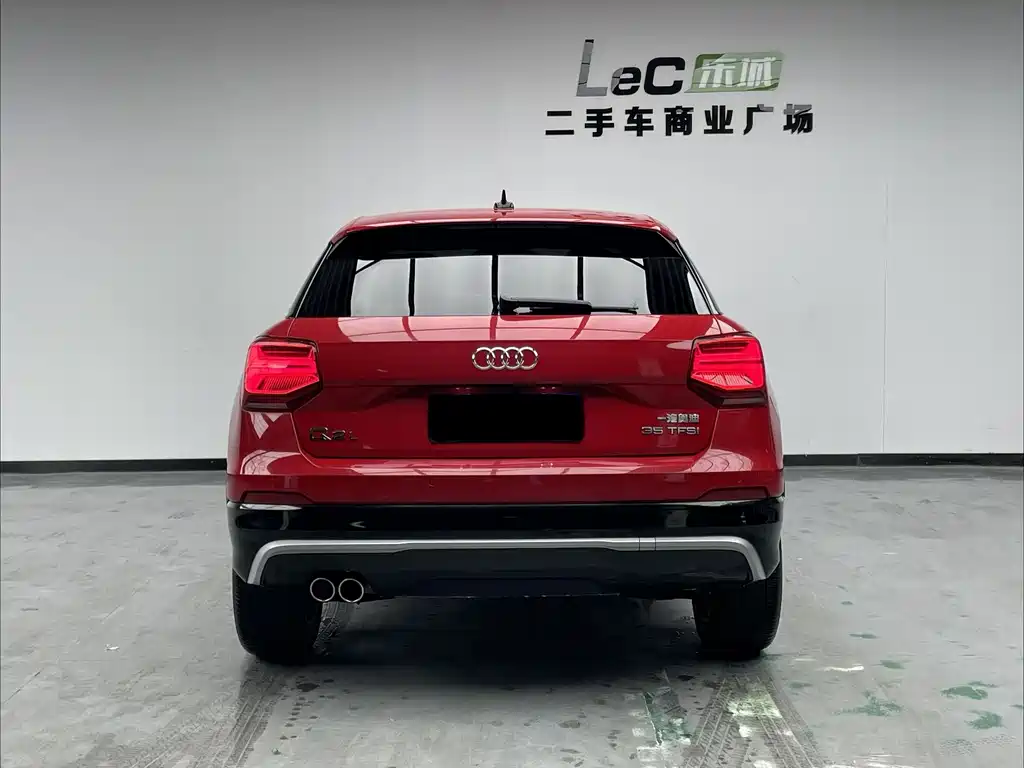 Audi Q2L 2021 — фото 5