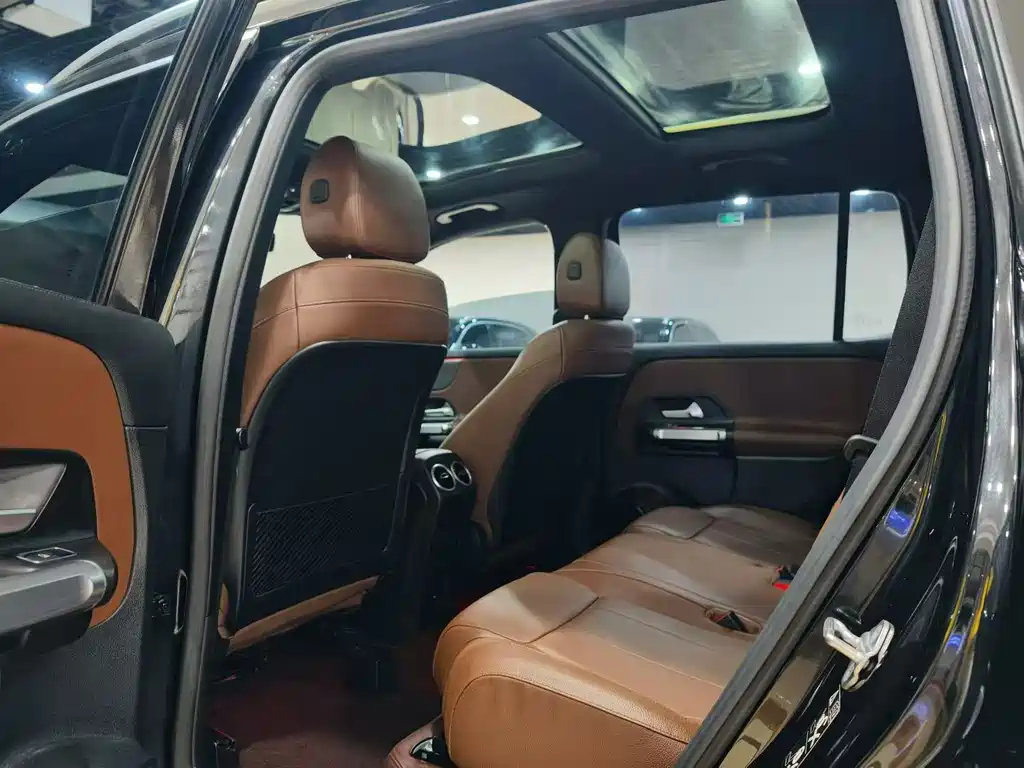 Mercedes-Benz GLB 2021