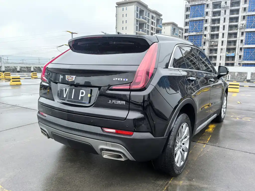 Cadillac XT4 2023 — фото 11