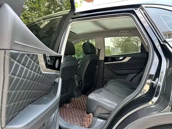 Hongqi HS5 2021