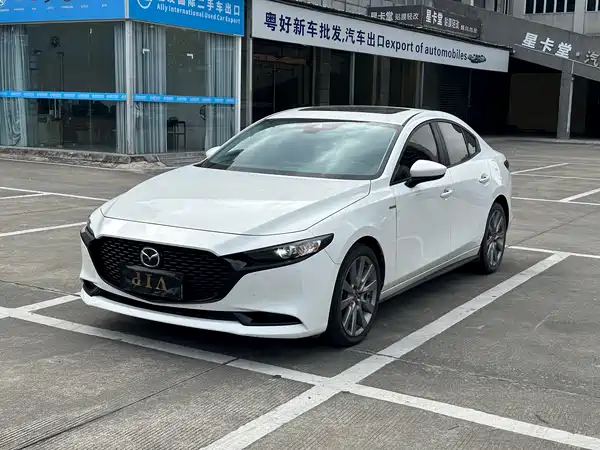 Mazda 3 Axela 2022