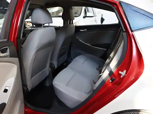 Hyundai Accent 2011