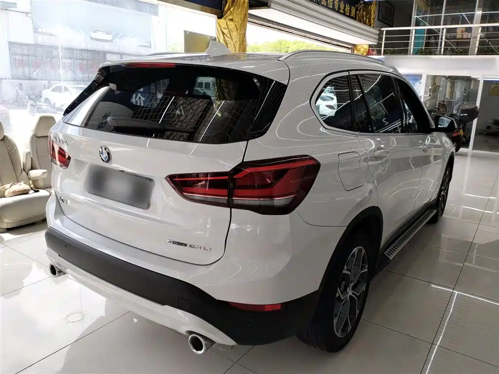 BMW X1 2021 — фото 6
