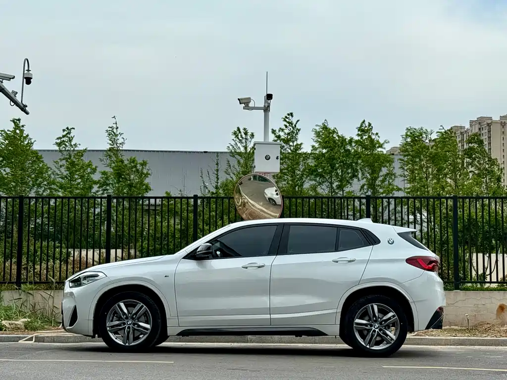BMW X2 2023 — фото 2