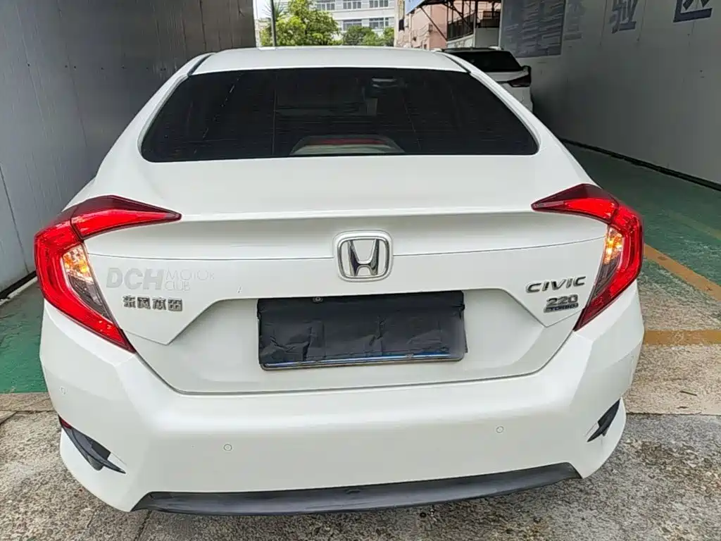 Honda Civic 2019 — фото 6