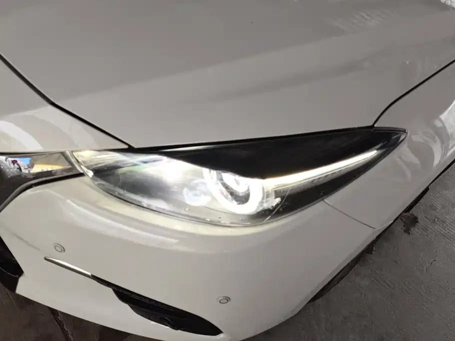 Mazda 3 Axela 2017