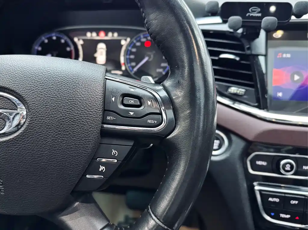 GAC Trumpchi GS8 2018 — фото 20