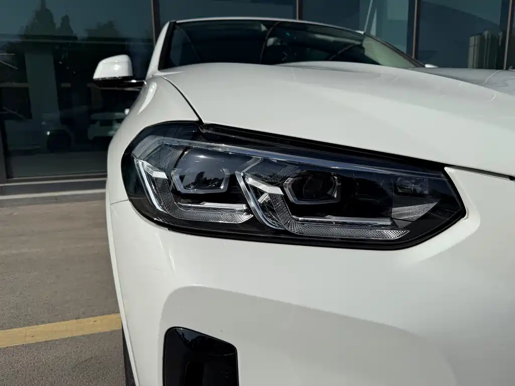 BMW X4 2022 — фото 4