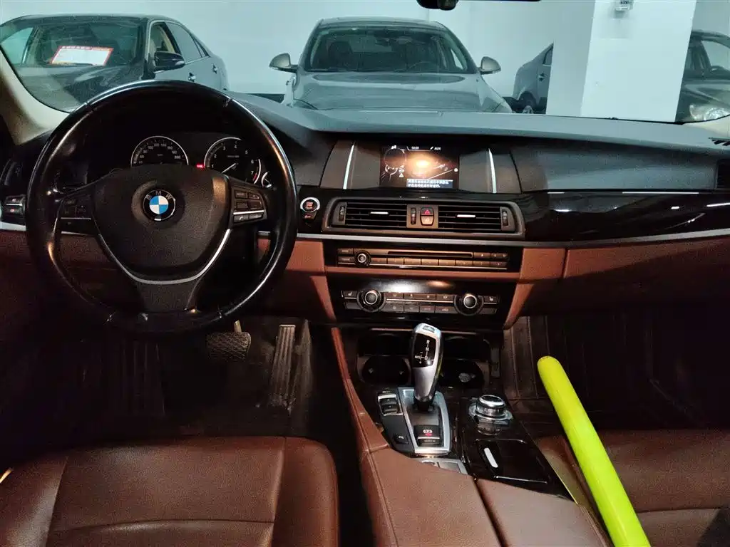 BMW 5 Series 2016 — фото 6
