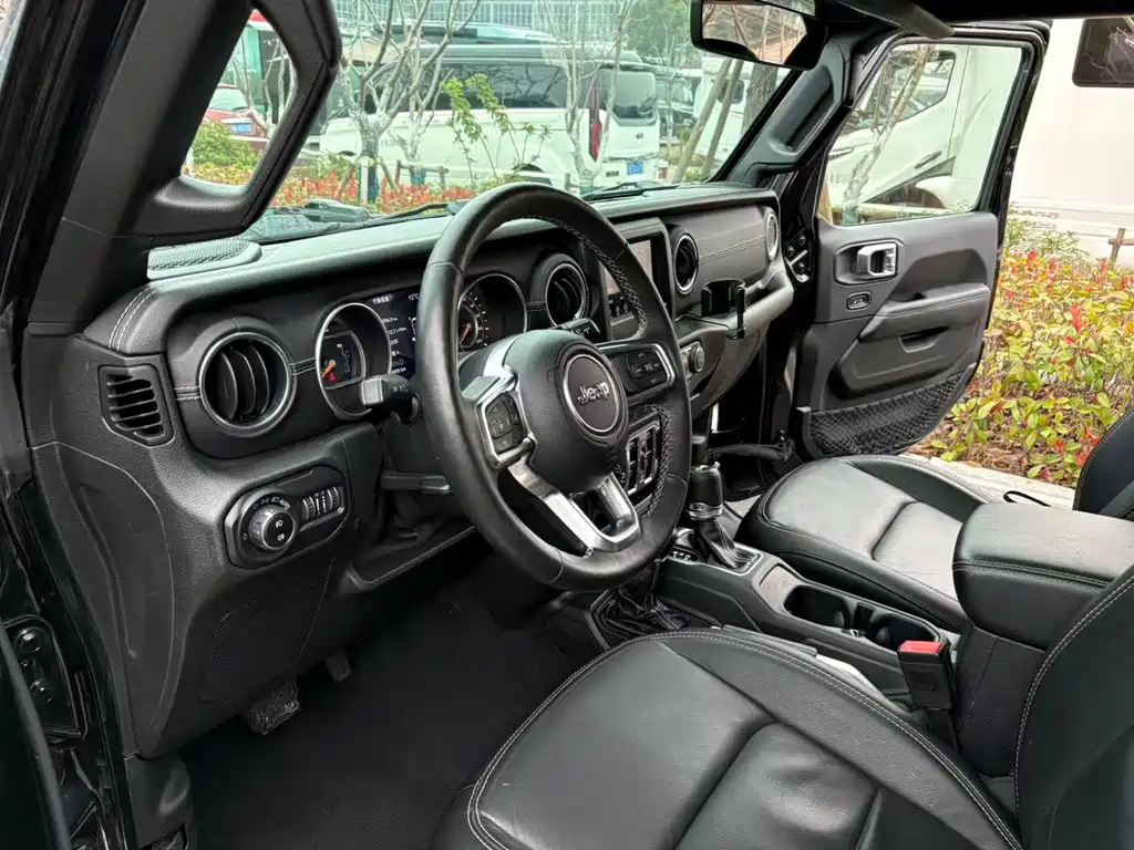 Jeep Wrangler 2019 — фото 8