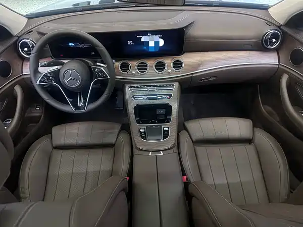 Mercedes-Benz E-Class 2022