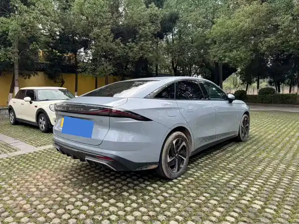 Geely Galaxy L6 2024
