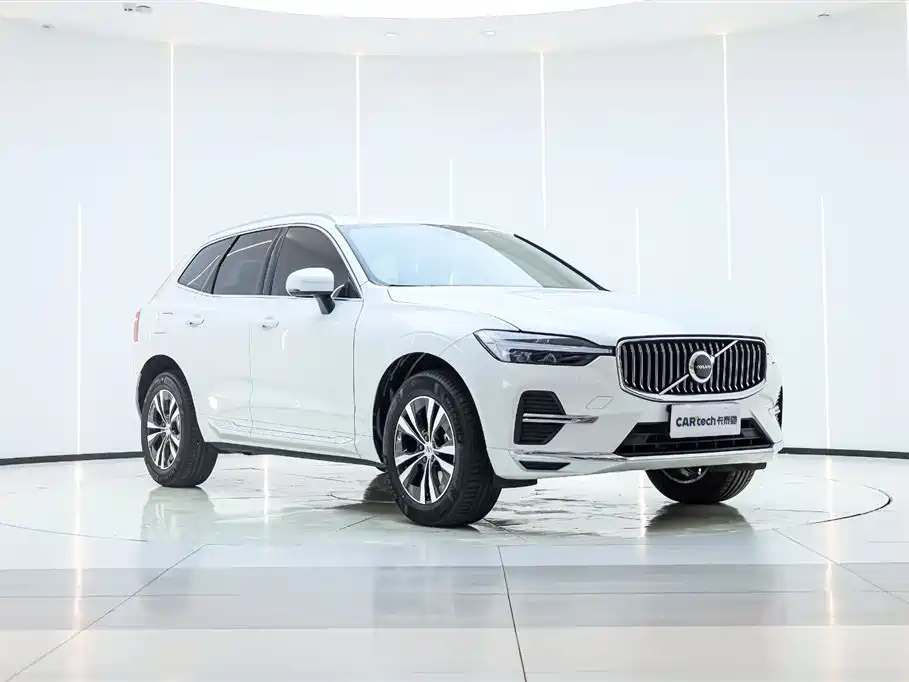 Volvo XC60 2024 — фото 2