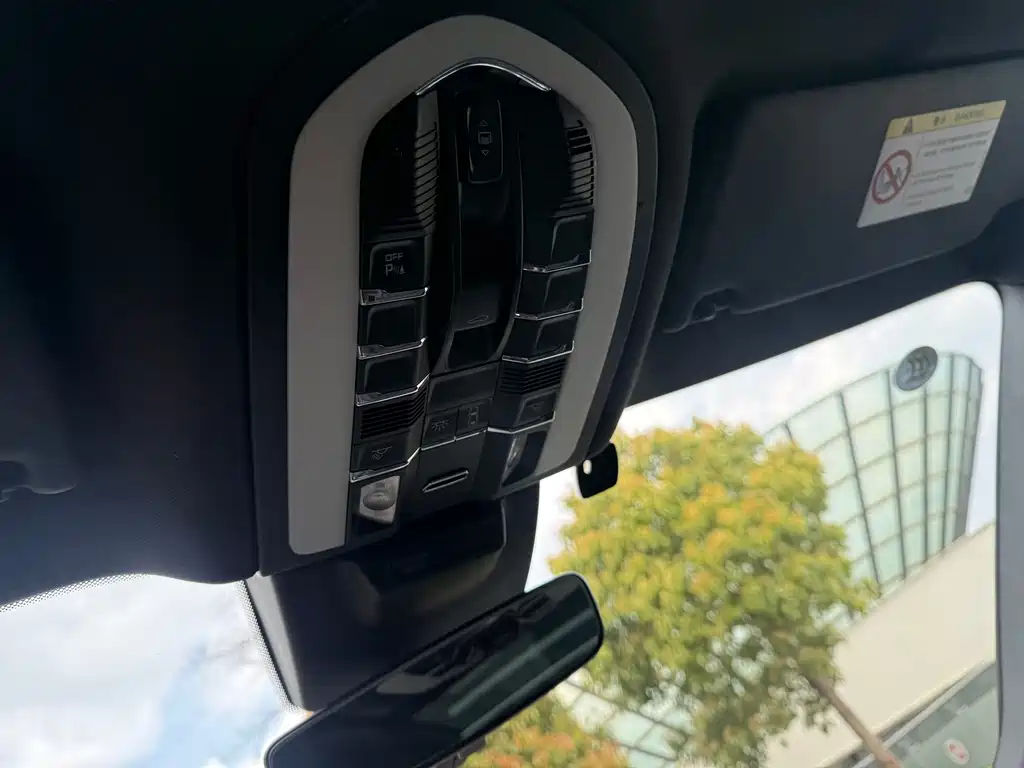 Porsche Macan 2019 — фото 29