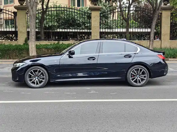 BMW 3 Series 2023