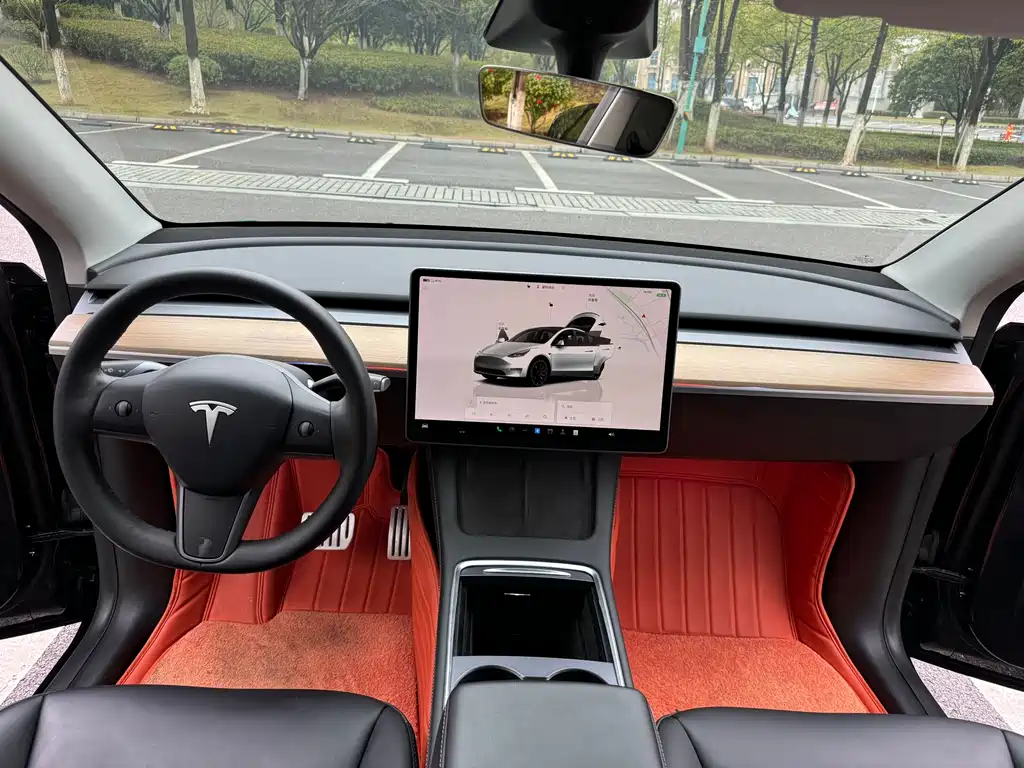 Tesla Model Y 2022 — фото 13
