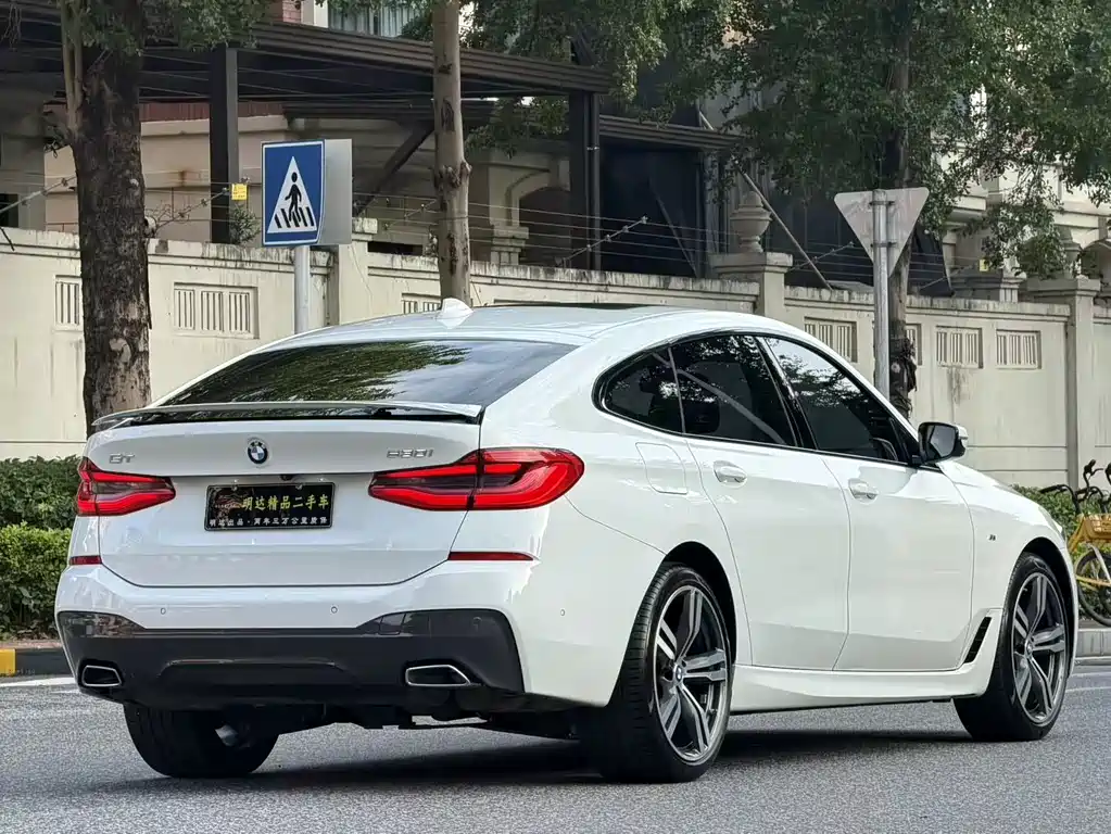 BMW 6 Series GT 2023 — фото 6