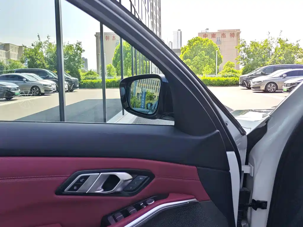 BMW i3 2025 — фото 10