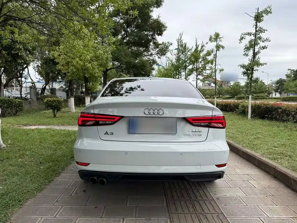 Audi A3 2017 — фото 11