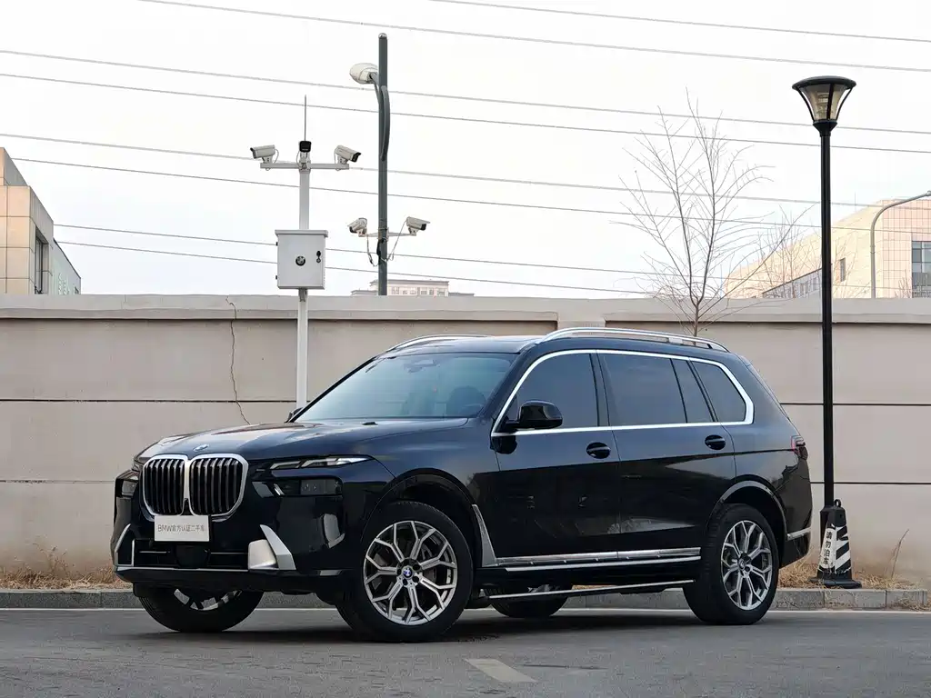 BMW X7 2024 — фото 1