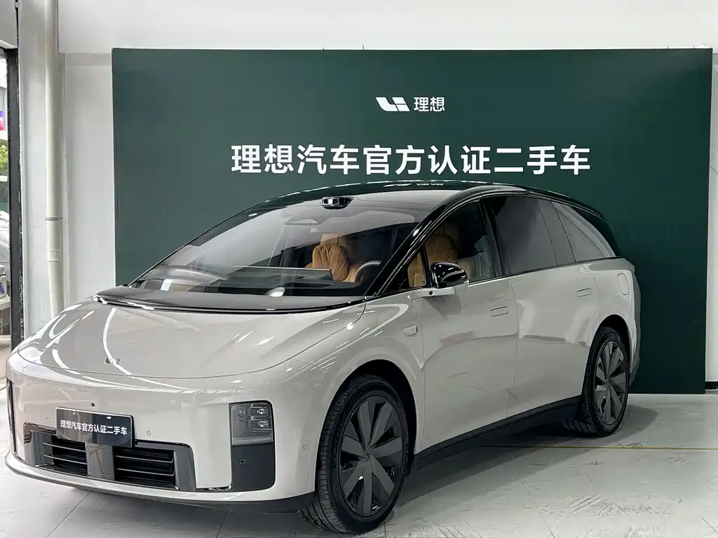 Li Auto i8 2025