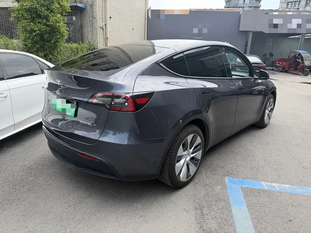 Tesla Model Y 2021 — фото 9