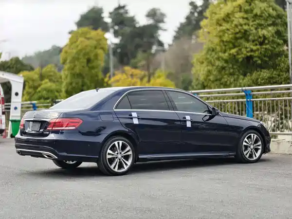 Mercedes-Benz E-Class 2015