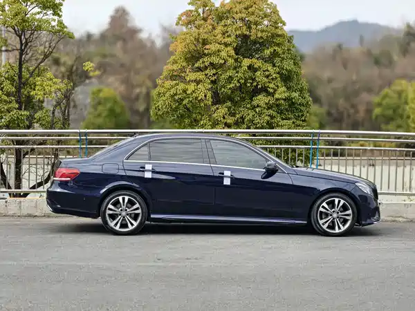 Mercedes-Benz E-Class 2015